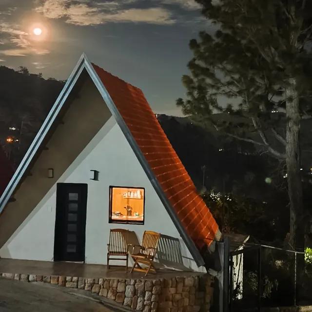 Cabañas Alpinas background