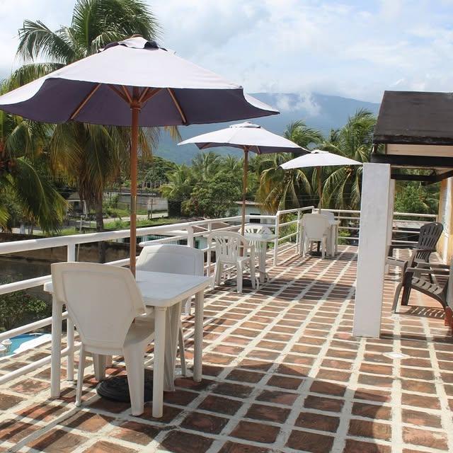 Posada Los Palmares background