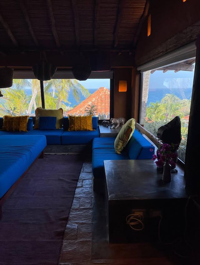 Cala Margarita background