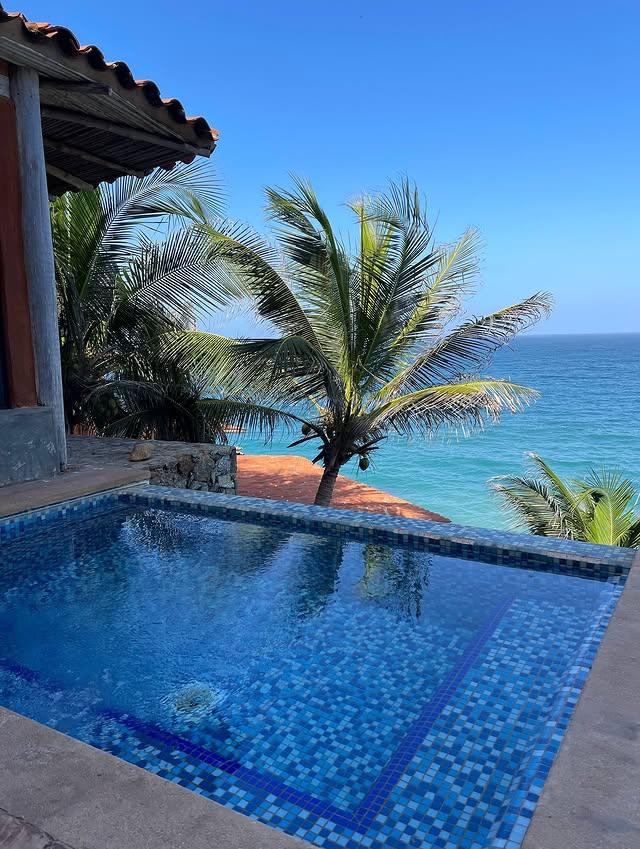 Cala Margarita background