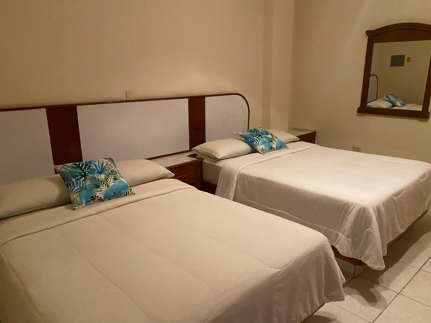 Isla Larga Hotel background