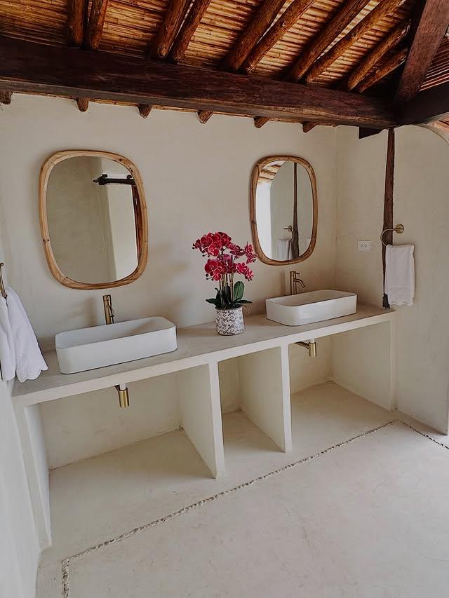 Rompemar Rancho de Chana background