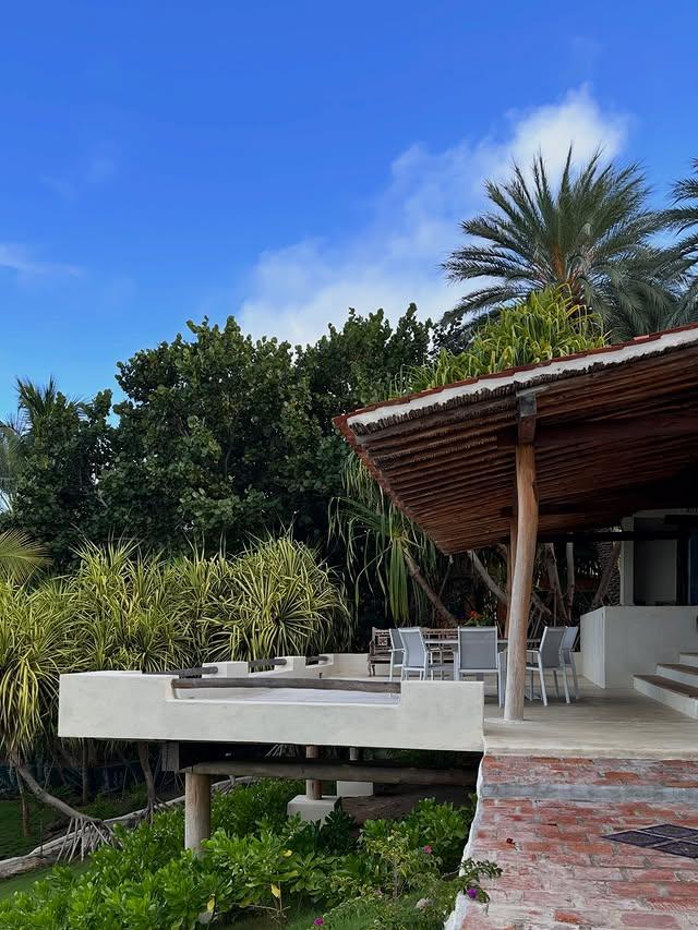 Rompemar Rancho de Chana background