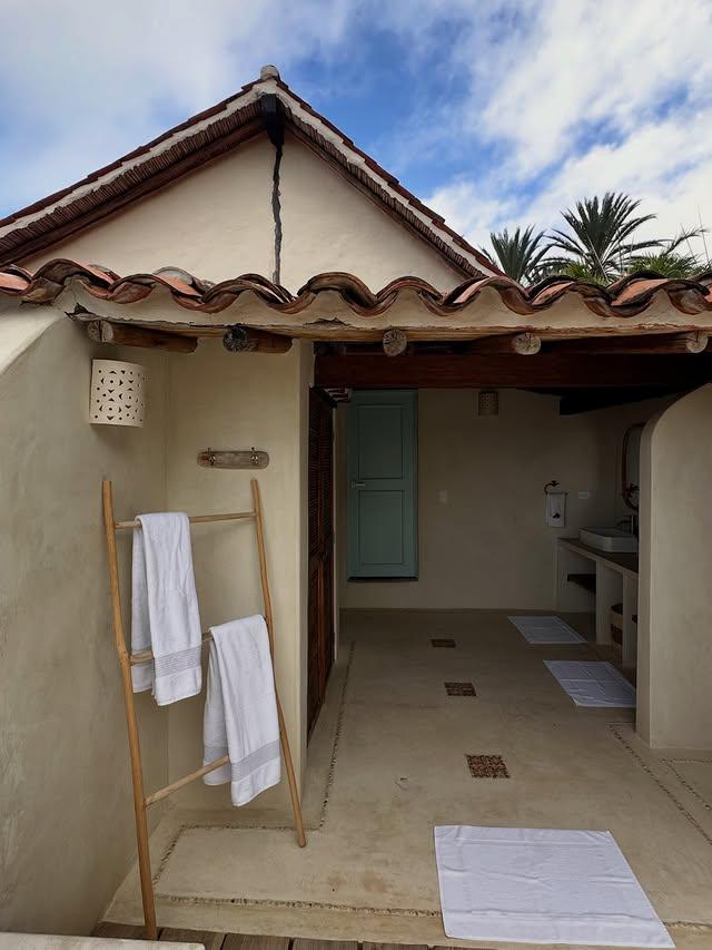 Rompemar Rancho de Chana background