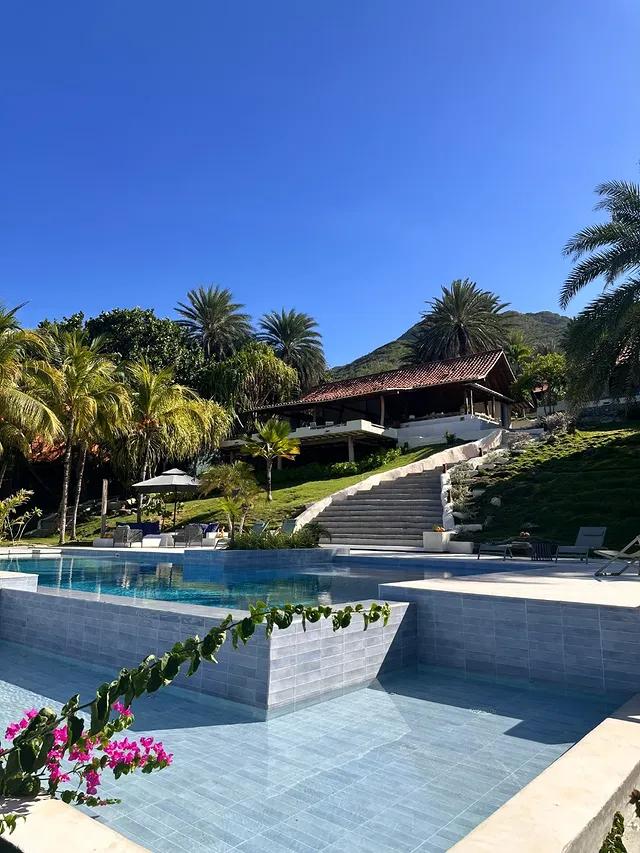 Thalassa Beach House background