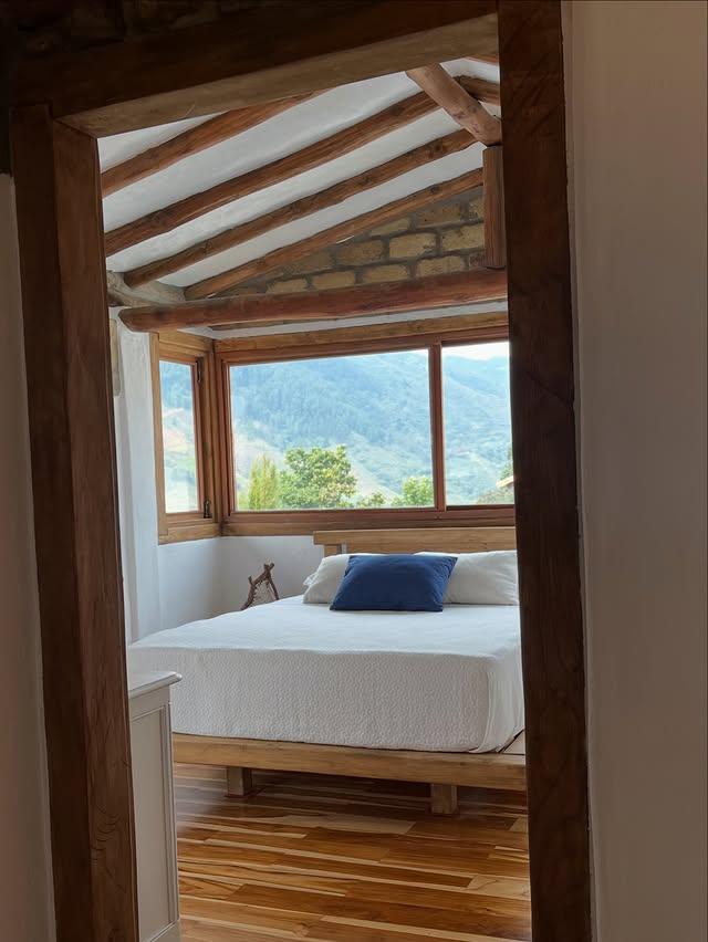 La Cabaña del Abuelo background