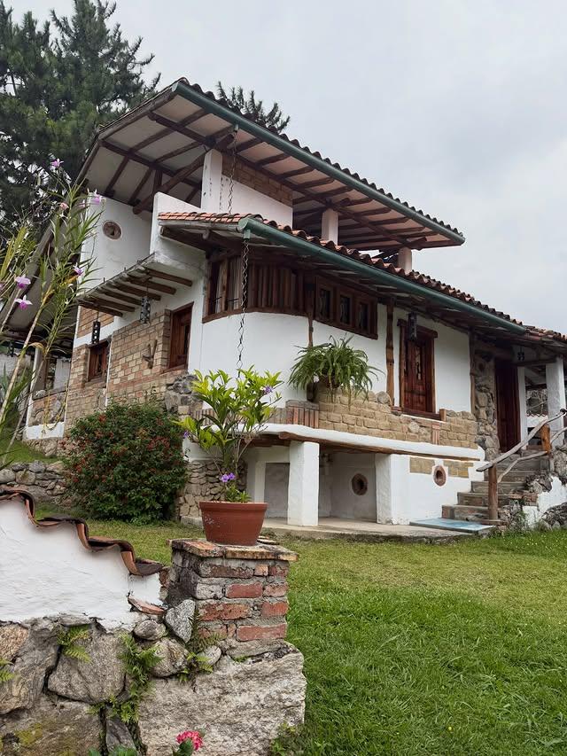 La Cabaña del Abuelo background